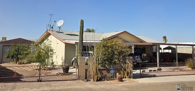 10326 S Linda Ln, Wellton, AZ 85356