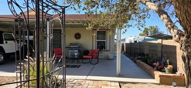 10326 S Linda Ln, Wellton, AZ 85356