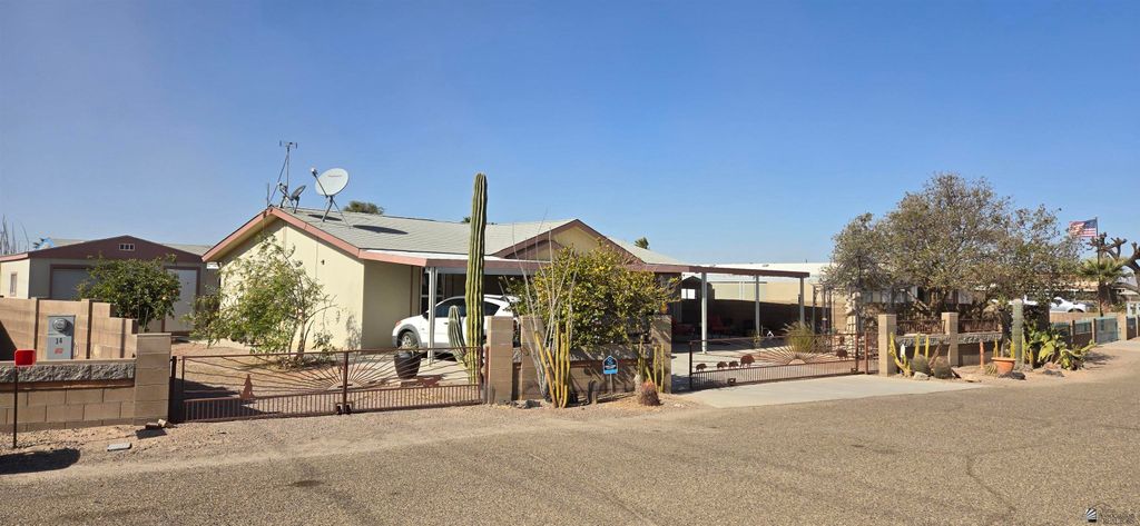 10326 S Linda Ln, Wellton, AZ 85356