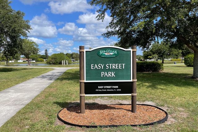 585 Ray Street, Sebastian, FL 32958