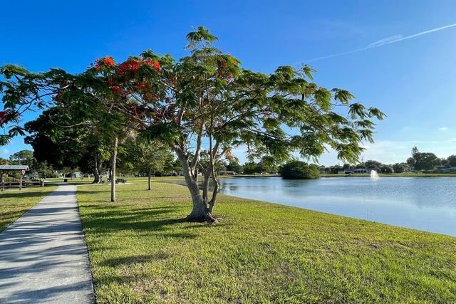 585 Ray Street, Sebastian, FL 32958