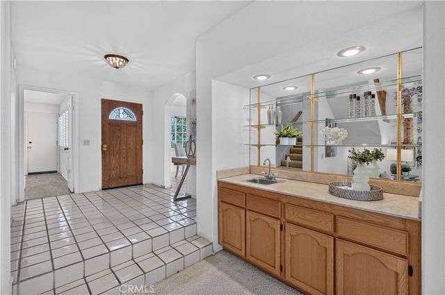 650 Wakefield Court 103, Long Beach, CA 90803
