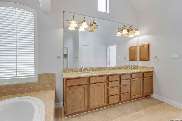 21702 Miranda Hill, San Antonio, TX 78256