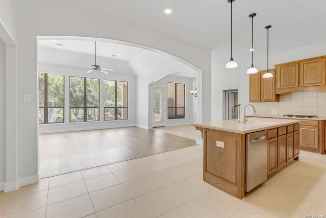 21702 Miranda Hill, San Antonio, TX 78256