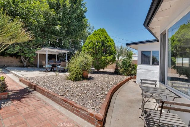 7533 Hatillo Avenue, Winnetka, CA 91306