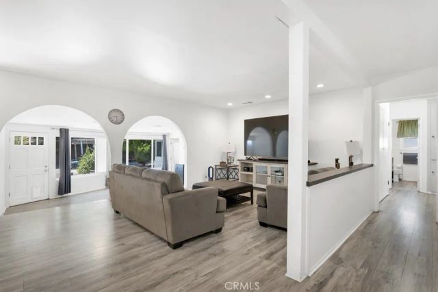7533 Hatillo Avenue, Winnetka, CA 91306