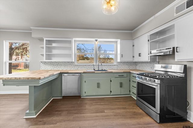 1330 Graham Dr., Tyler, TX 75701