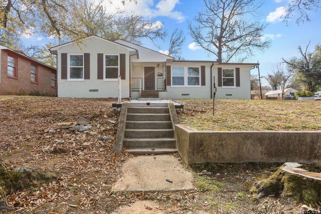 1330 Graham Dr., Tyler, TX 75701