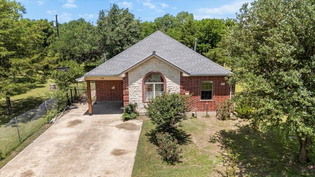 908 E Belknap Street, Ennis, TX 75119