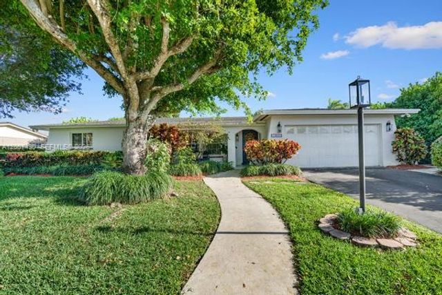 14544 SW 76th Street, Miami, FL 33183