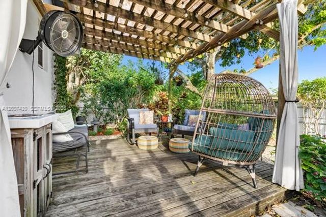 14544 SW 76th Street, Miami, FL 33183