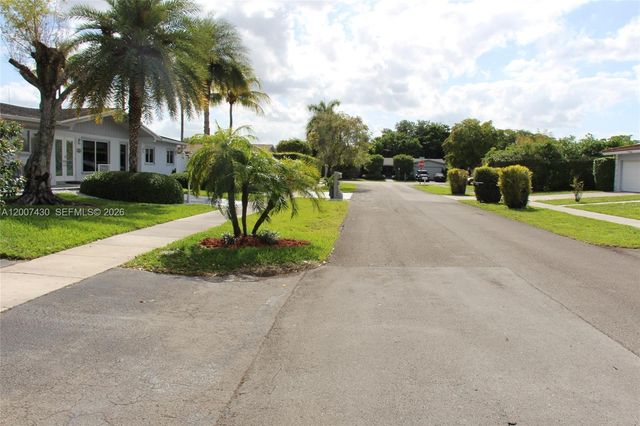 14544 SW 76th Street, Miami, FL 33183
