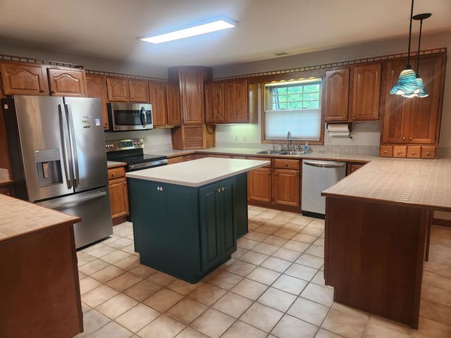 316 W Midland Road, Auburn, MI 48611