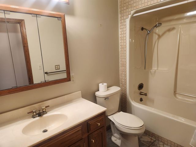 316 W Midland Road, Auburn, MI 48611
