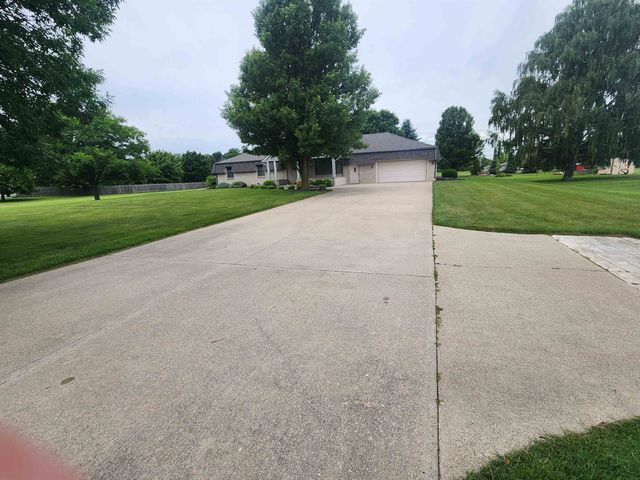 316 W Midland Road, Auburn, MI 48611