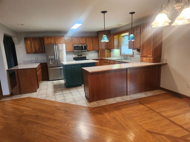 316 W Midland Road, Auburn, MI 48611