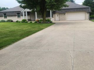 316 W Midland Road, Auburn, MI 48611