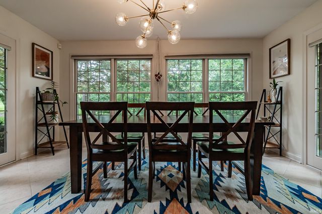 2200 E Boonville New Harmony Road, Evansville, IN 47725