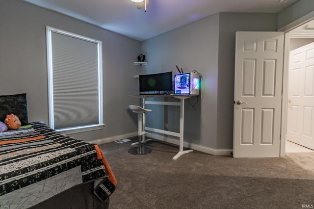 2200 E Boonville New Harmony Road, Evansville, IN 47725