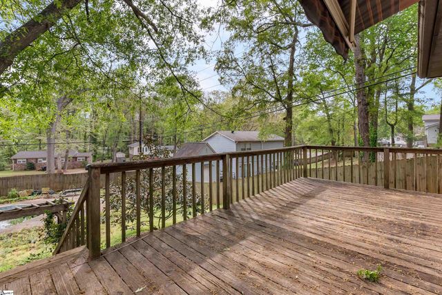 30 Tamwood Circle, Simpsonville, SC 29680