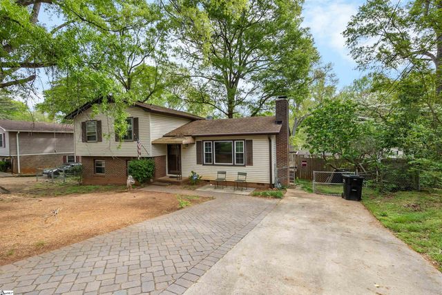 30 Tamwood Circle, Simpsonville, SC 29680