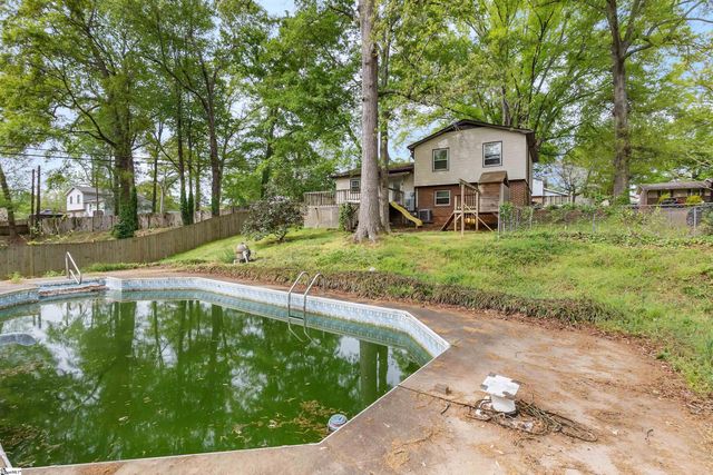 30 Tamwood Circle, Simpsonville, SC 29680