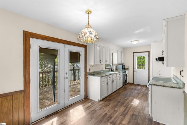 30 Tamwood Circle, Simpsonville, SC 29680