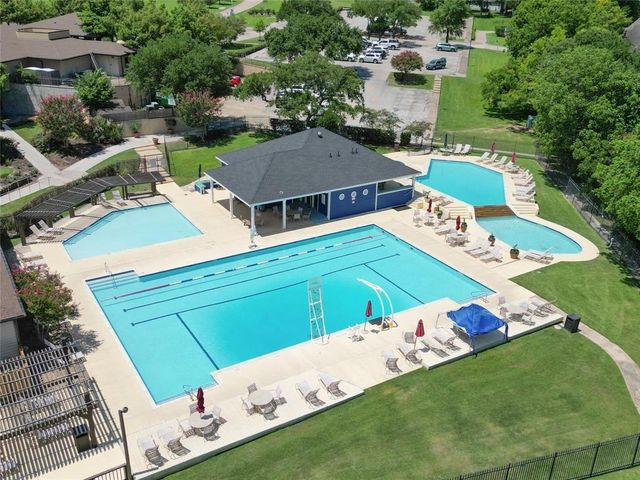 293 Capetown Drive, Montgomery, TX 77356