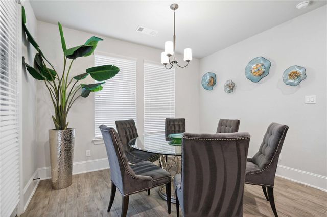 17464 Chestnut Cove Drive, Conroe, TX 77302