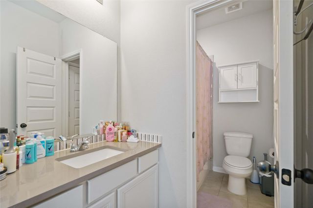 17464 Chestnut Cove Drive, Conroe, TX 77302