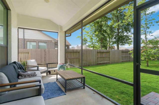 17464 Chestnut Cove Drive, Conroe, TX 77302