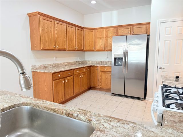 3094 Kensington Ct, Connoquenessing Twp, PA 16053