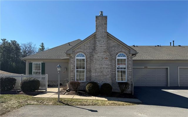 3094 Kensington Ct, Connoquenessing Twp, PA 16053