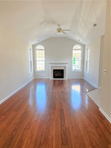 3094 Kensington Ct, Connoquenessing Twp, PA 16053