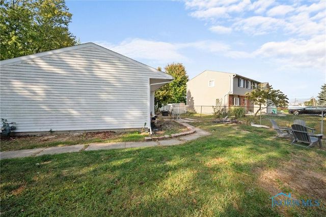 28855 Starlight, Perrysburg, OH 43551