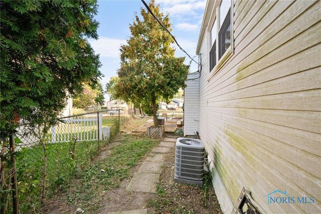 28855 Starlight, Perrysburg, OH 43551