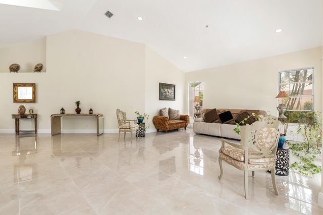 999 Lytham Court, West Palm Beach, FL 33411