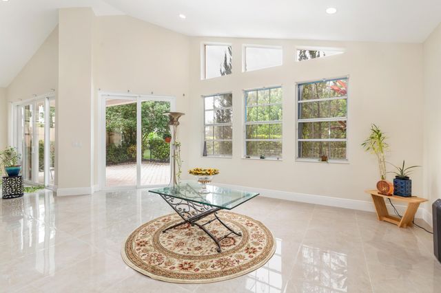 999 Lytham Court, West Palm Beach, FL 33411