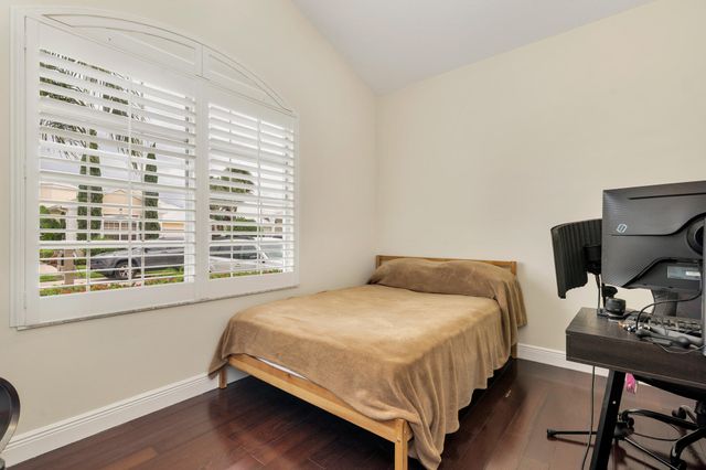 999 Lytham Court, West Palm Beach, FL 33411