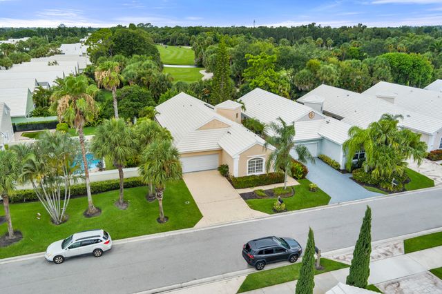 999 Lytham Court, West Palm Beach, FL 33411