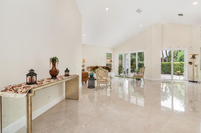 999 Lytham Court, West Palm Beach, FL 33411