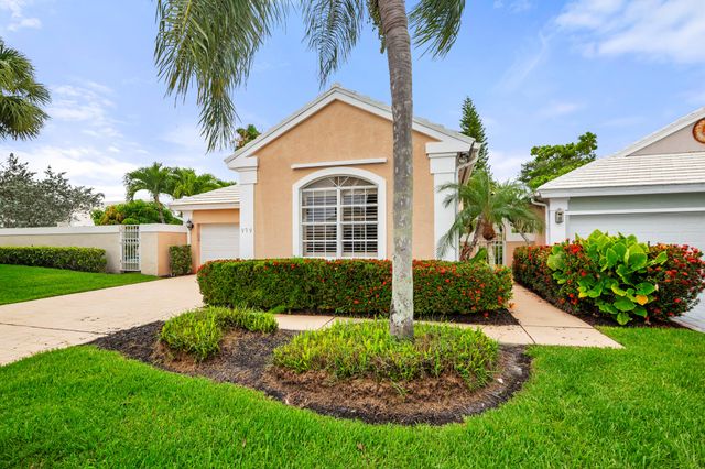 999 Lytham Court, West Palm Beach, FL 33411