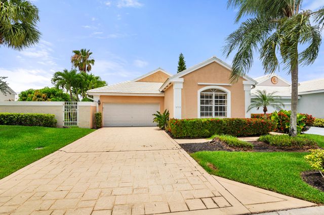 999 Lytham Court, West Palm Beach, FL 33411