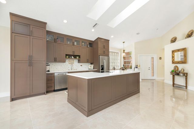 999 Lytham Court, West Palm Beach, FL 33411