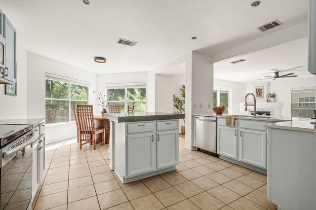 1408 Water Spaniel WAY, Round Rock, TX 78664
