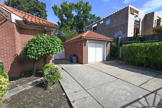 14527 13th Avenue, Whitestone, NY 11357