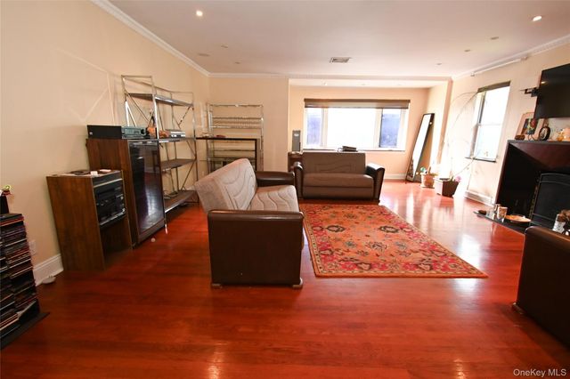 14527 13th Avenue, Whitestone, NY 11357