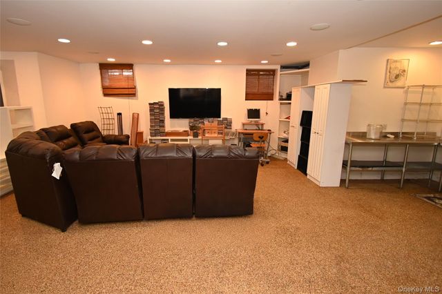 14527 13th Avenue, Whitestone, NY 11357