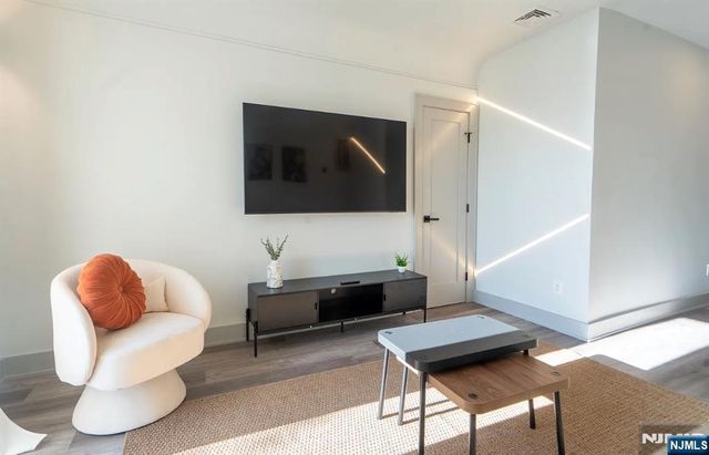 6115 Kennedy Boulevard, West New York, NJ 07093