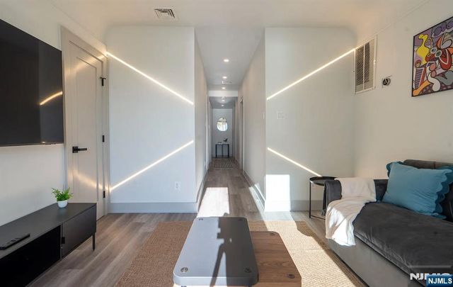 6115 Kennedy Boulevard, West New York, NJ 07093